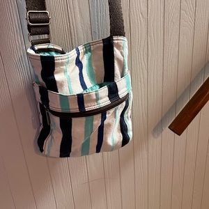 RETIRED Thirty-one cross body bag
